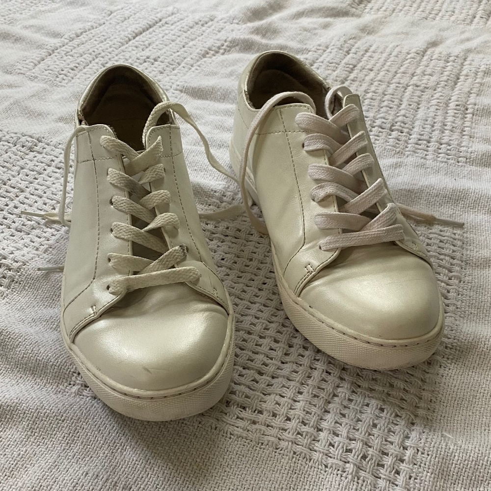 Joey Reaction Kennith Cole Sneakers